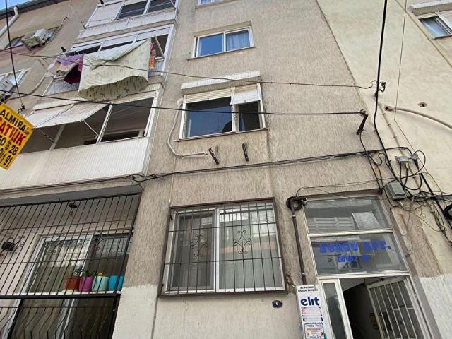 HATAY MURAT REİS MAHALLESİNDE METRO YAKINI DÜZ AYAK YERDE 2+1 90M2 ARAKAT ÇİFT CEPHE BALKONLU