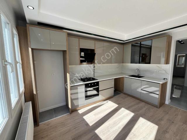 Hatay Murat Reis Mh 3+1 Arakat İçi Yapılı Doğalgaz Satılık Daire