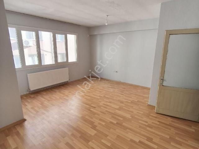 Hatayda İnönü Caddesi Paraleli 3+1 Doğalgazlı Arakat Çift Wc