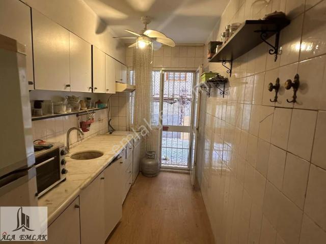 Hatay'da Satılık 2+1 Daire: 85m², Giriş Katı, Merkezi Konum