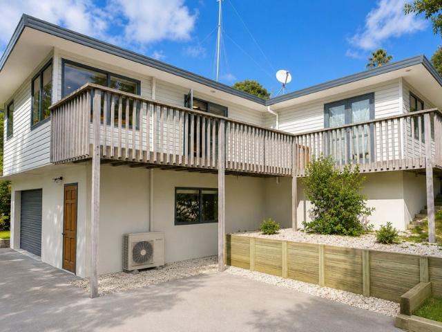 Hatfields Beach, 3 bedrooms