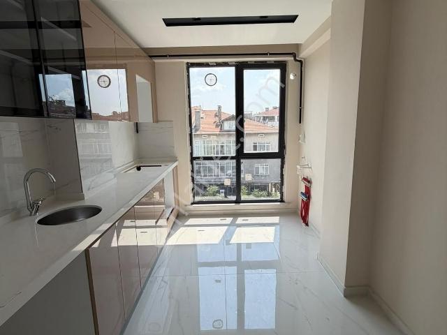 Hatip Mahallesinde 2+1 Araç Takaslı Sıfır Daire