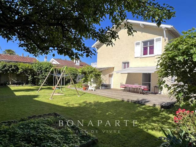Haut De Billère Maison Familiale De 4 Chambres Avec Jardin 150m² Pau
