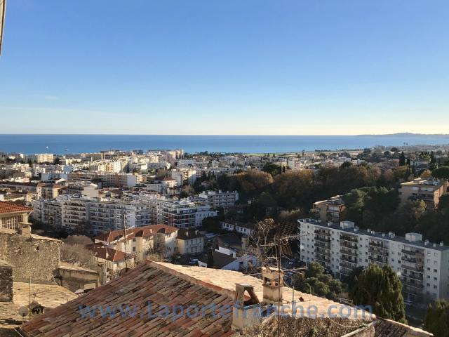 HAUT DE CAGNES dernier étage duplex 3 pièces