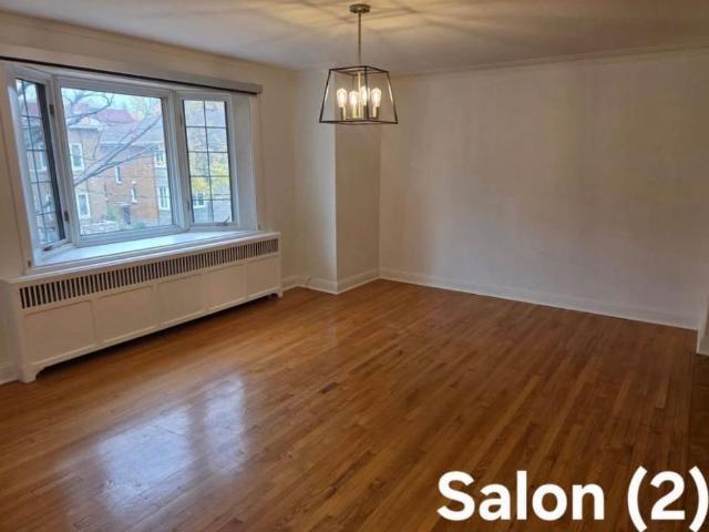 Haut de duplex 5 1/2 avec terrasse