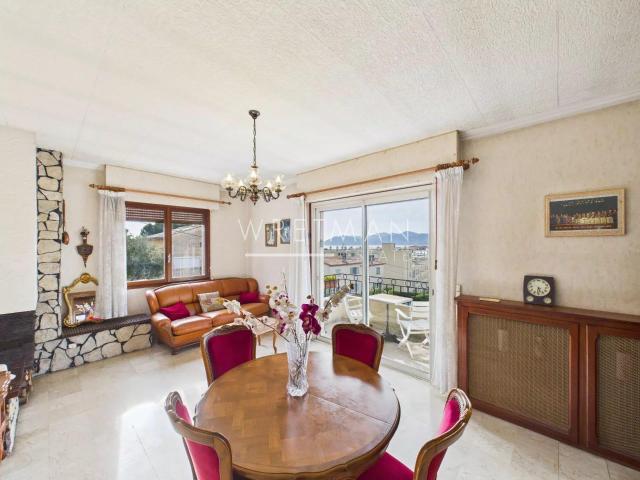 Haut de villa avec vue mer et calme absolu Cannes Croix de. 93m² Cannes