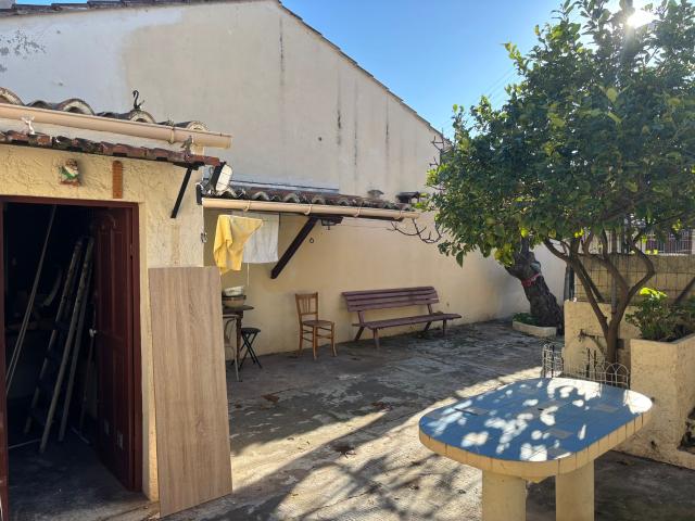 HAUT DE VILLA A RENOVER