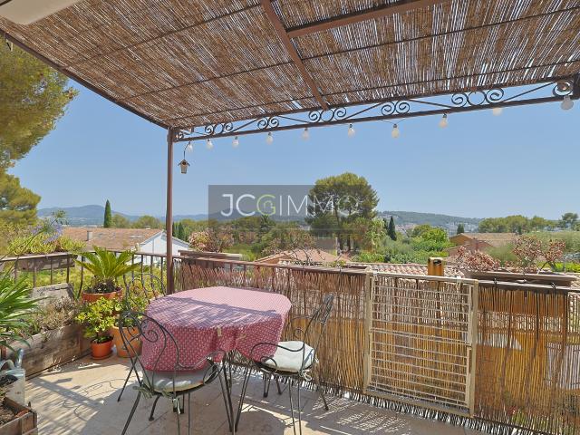 Haut de villa en duplex + jardin