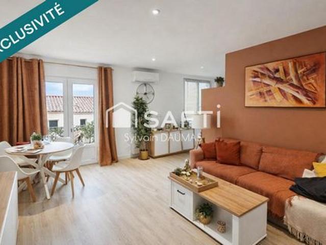 Haut de villa entièrement rénové, lumineux, climatisé, avec terrasse plein sud