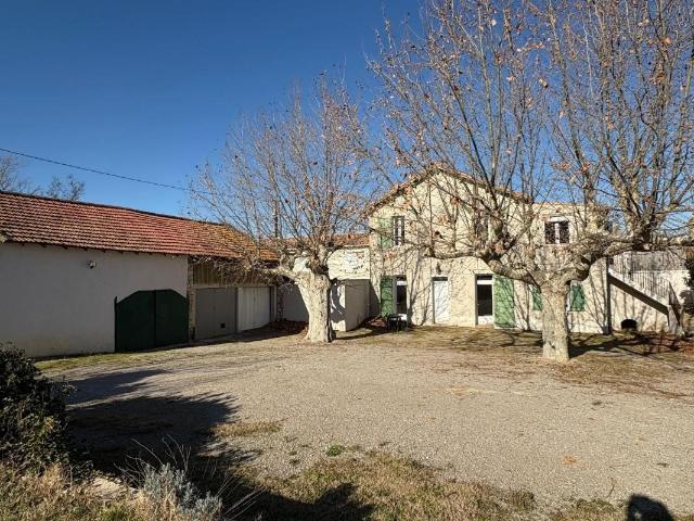 Haut de villa T3 de 56 m2 à Vendre avec grand jardin