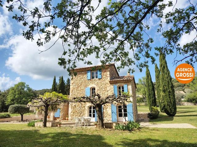 Haut Var Verdon superbe mas rénové sur 9530 m2 de terrain