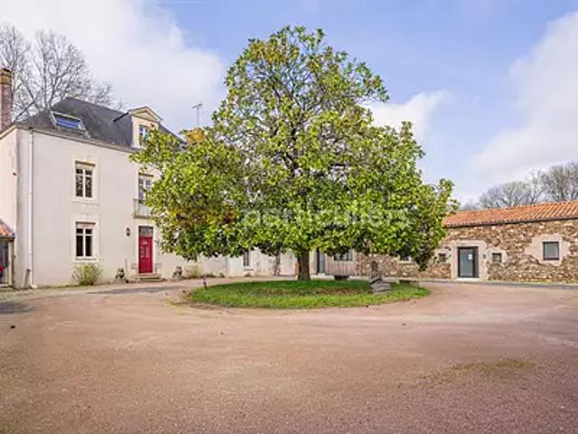 Haute Goulaine 44115 Achat / Vente maison 12 pièces t12 piscine parking
