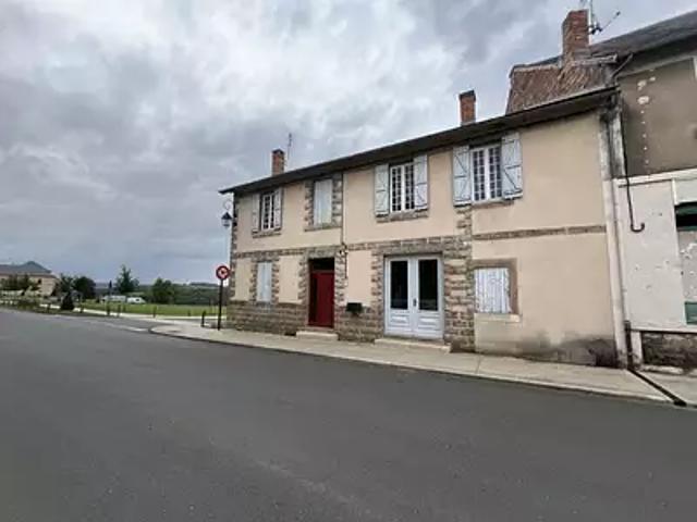 Hautefort 24390 Achat / Vente maison 6 pièces t6 parking