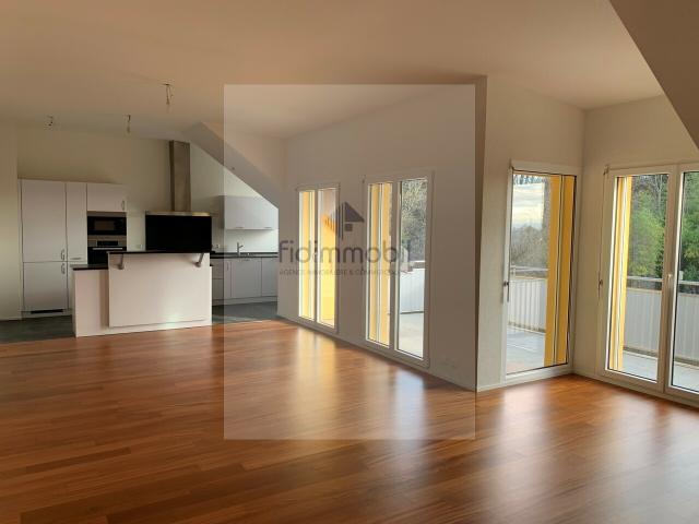HAUTERIVE IM HERZEN DES DORFS PRÄCHTIGER DUPLEX