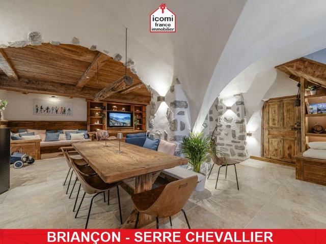 HAUTES ALPES Briançon 05100 A VENDRE PIED DE CHALET EN DUPLEX PRET A VIVRE DANS MAISON DE PAYS REHABILITEE EN 2026 • JARDIN PRIVATIF • 3/4 STATIONNEMENTS • DPE A/B • RARE