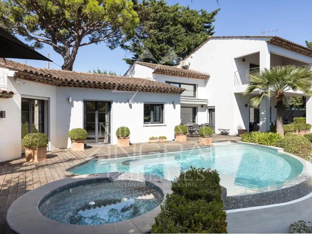Hauteurs de Cannes Le Cannet Collines Charmante villa 280m² Le Cannet