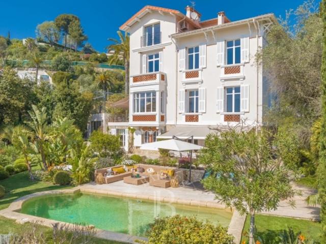 HAUTEURS DE CANNES VILLA BELLE ÉPOQUE 9 PIECES VUE MER PANORAMIQUE