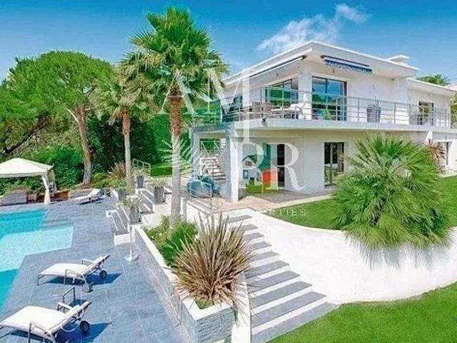 Hauteurs de Cannes Villa entièrement rénovée