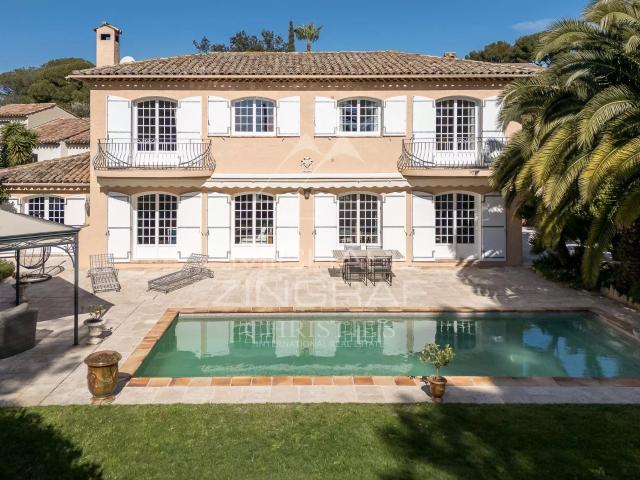 Hauteurs du Cannet Résidentiel Belle maison familiale avec. 196m² Le Cannet