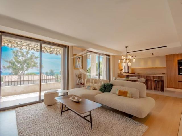 Hauts de Vaugrenier Magnifique appartement 3 pièces avec vue mer