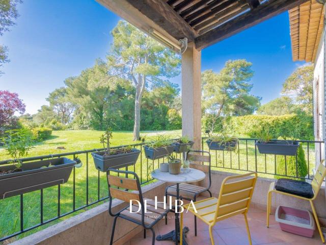 Hauts de Vaugrenier Appartement 4 pièces avec terrasse