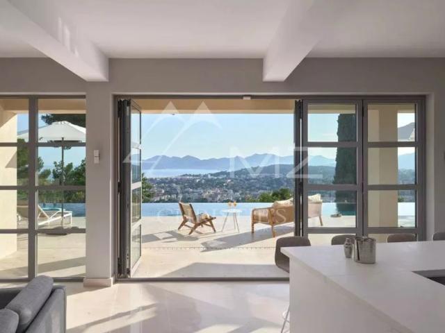 Hauts de Cannes Vue mer panoramique propriété récemment rénovée