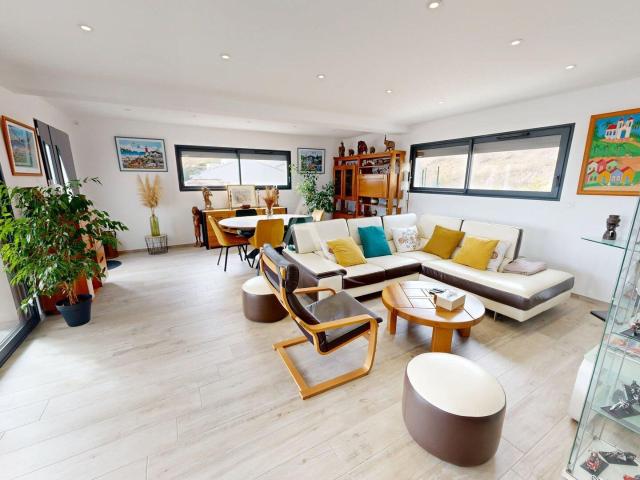 Hauts de Narbonne, Villa contemporaine, 3 chambres, garage. 134m² Narbonne