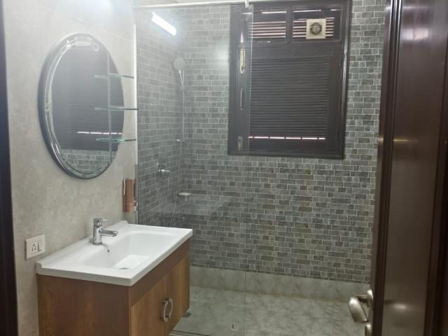 Hauz Khas 3 Bedroom 200 Sq. Yd. Builder Floor in Hauz Khas Delhi Listing ID: #9339