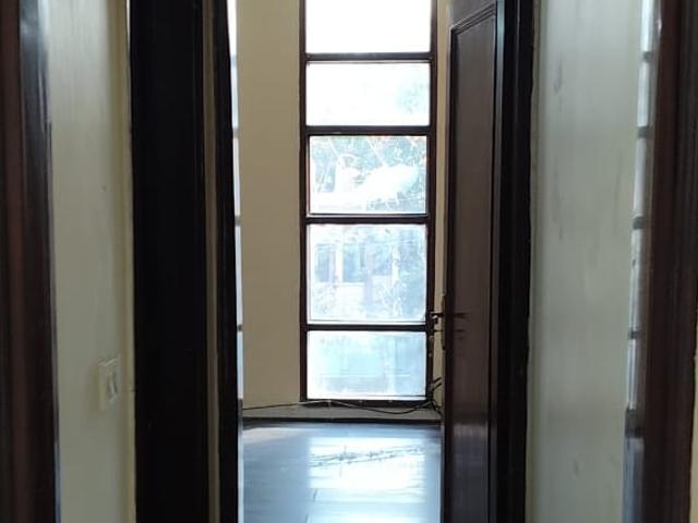 Hauz Khas, South Delhi 3 Bedroom 250 Sq. Yd. Builder Floor in Hauz Khas Delhi Listing ID: #10177