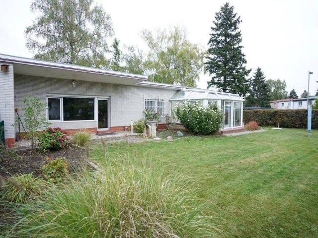 Hauptstadtmakler Bezugsfreier Bungalow in Top Lage