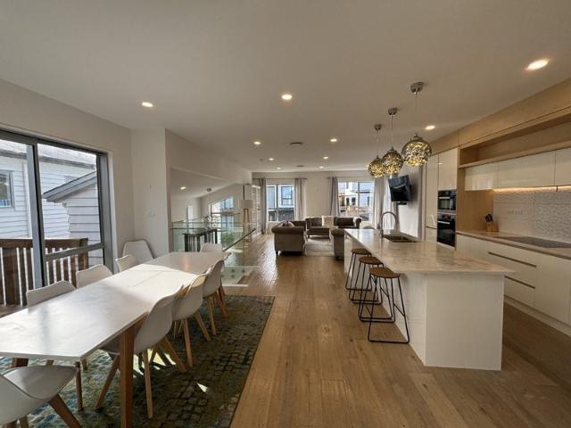 hauraki, 5 bedrooms