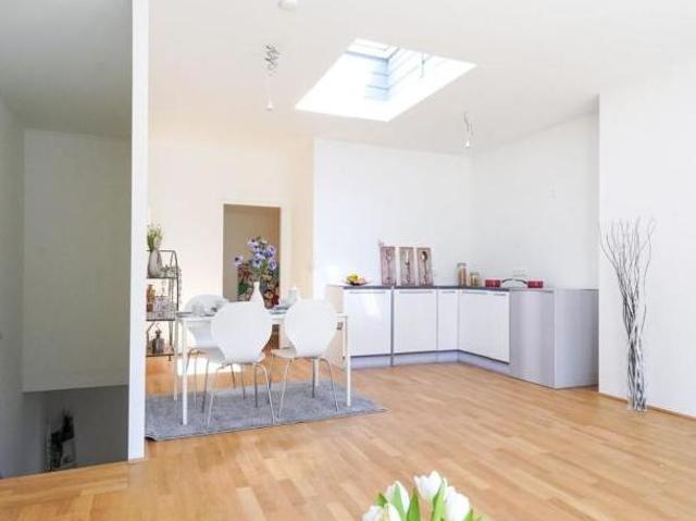 Haus mit 4 Schlafzimmer Wien 1140 DLS96695071