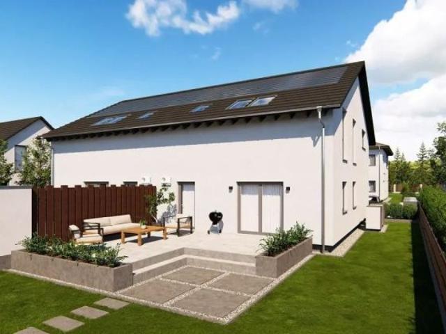 Haus mit 4 Wohnungen ! Im Schnitt nur 186.000, EUR je Wohnung mit Grundstücksanteil !