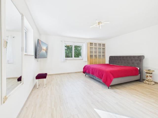 Haus mit 5 Schlafzimmer Seeboden 9871 ES94415623