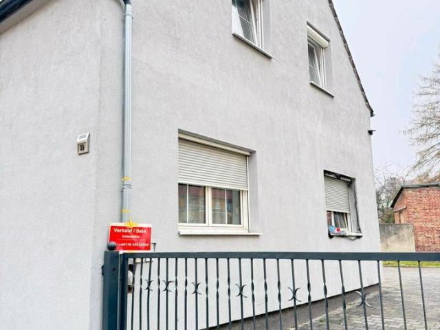 Haus mit 6 Wohneinheiten