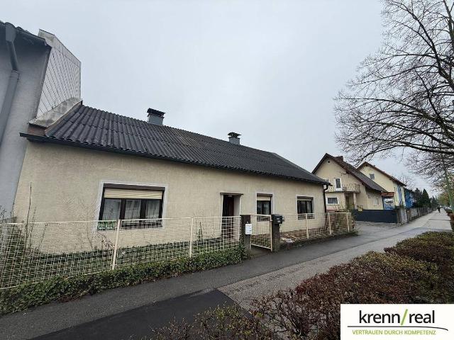 Haus mit 2 Wohneinheiten und Ausbaupotenzial