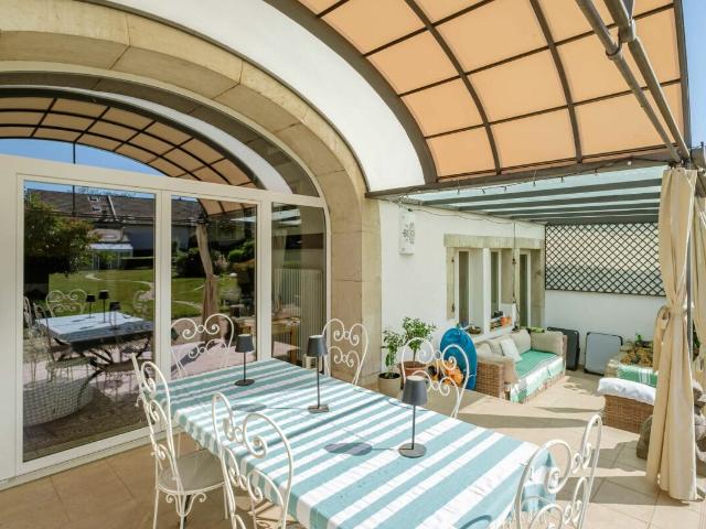 Haus mit viel Charme im Herzen von Laconnex