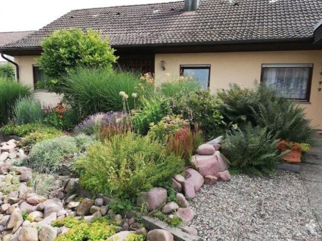 Haus mit Weitblick und Einliegerwohnung in Gundelsheim Bachenau