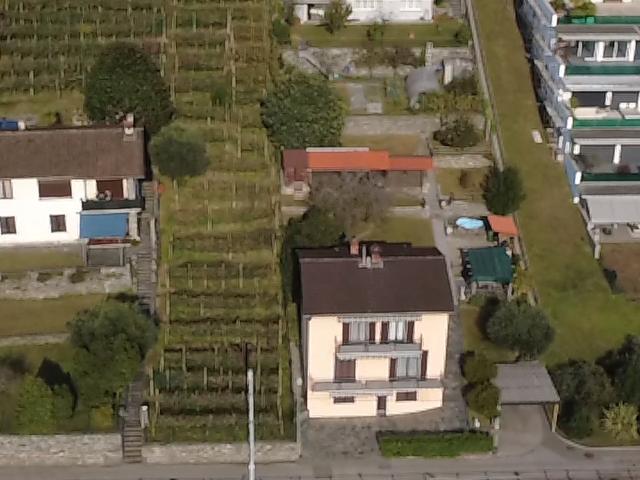 HAUS MIT ZWEI WOHNUNGEN