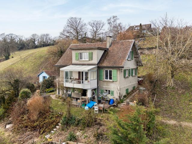 Haus mit zwei Wohnungen zum Renovieren!