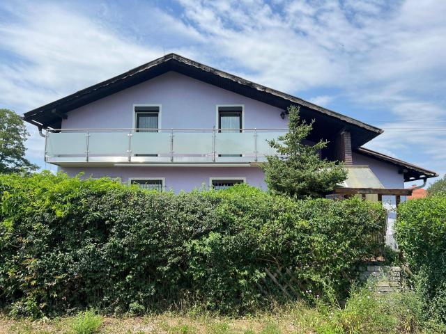Haus mit zwei Wohneinheiten in bester Lage