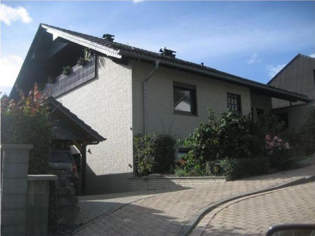 Haus mit Einliegerwohnung zum Verkauf