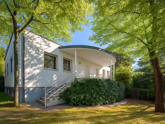 Haus mit Garten in Dino Lugano