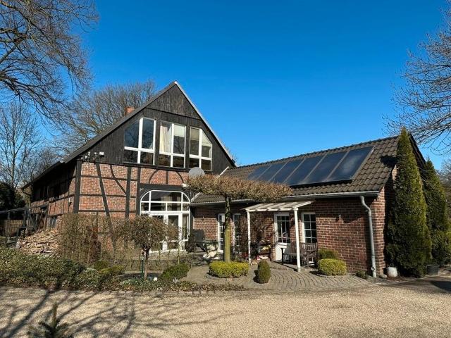 Haus mit schönem Garten Wohnen im Grünen Paradies für Kinder