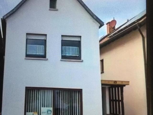 Haus für Großfamilie mit Laden möglich ca. 300m² 1000m³ umbauter