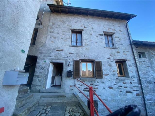 Haus im Dorfkern zu erneuern / house to be renovation in the core