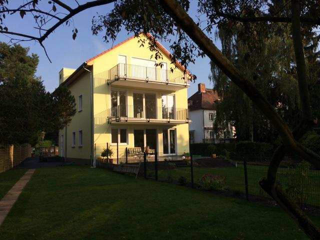 Haus im Haus, gr0ße Terrasse mit eigenem Garten, 4 Zimmer, 2 Bäder Neubau mit FB, Energieausweis A, barrierefreier Zugang