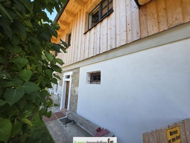 Haus in Fast Alleinlage mit Biotop und Neuem 1. OG Inkl. Carport U Garage!