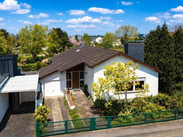 Haus in zentraler Lage – mit Baugenehmigung & Ausbaupotenzial