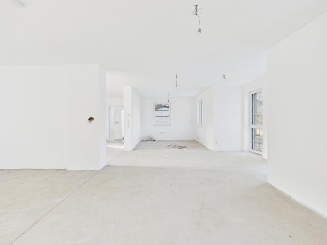 Haus kaufen in Kierling: Klassische Eleganz, 4 Zimmer & hochwertige Markenausstattung